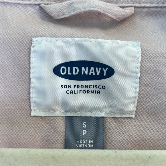 Lightweight jacket: flap pockets, zipper closure, adjustable drawstring hem. - Picture 4 of 4